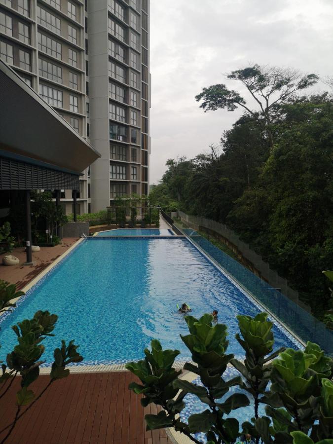 Stayje Putrajaya, 5 Minutes To Ioi City Mall, Wifi , Netflix, Free Parking Exterior foto